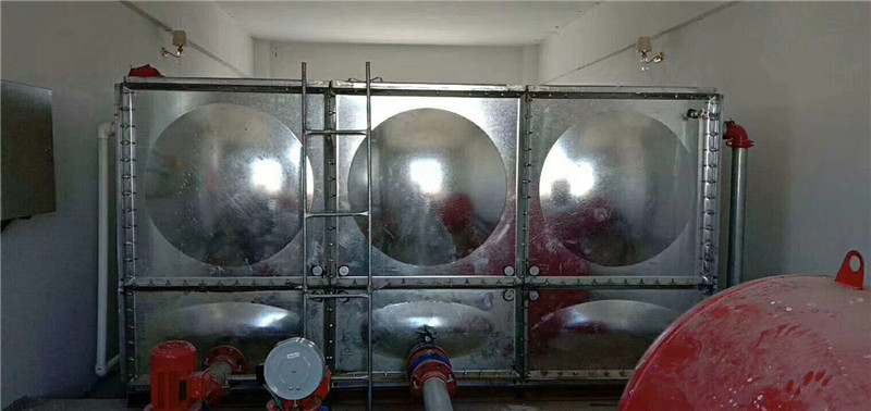 不鏽鋼（gāng）水箱是否需要（yào）安裝支架？