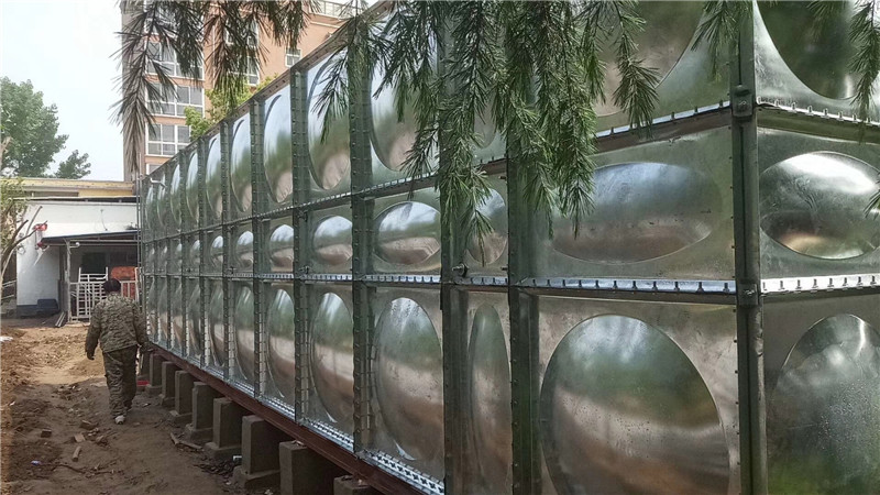 河南鍍鋅板水箱熱（rè）鍍鋅水箱配板標（biāo）準