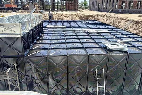 BDF裝配式不鏽（xiù）鋼水箱所具（jù）有的特點
